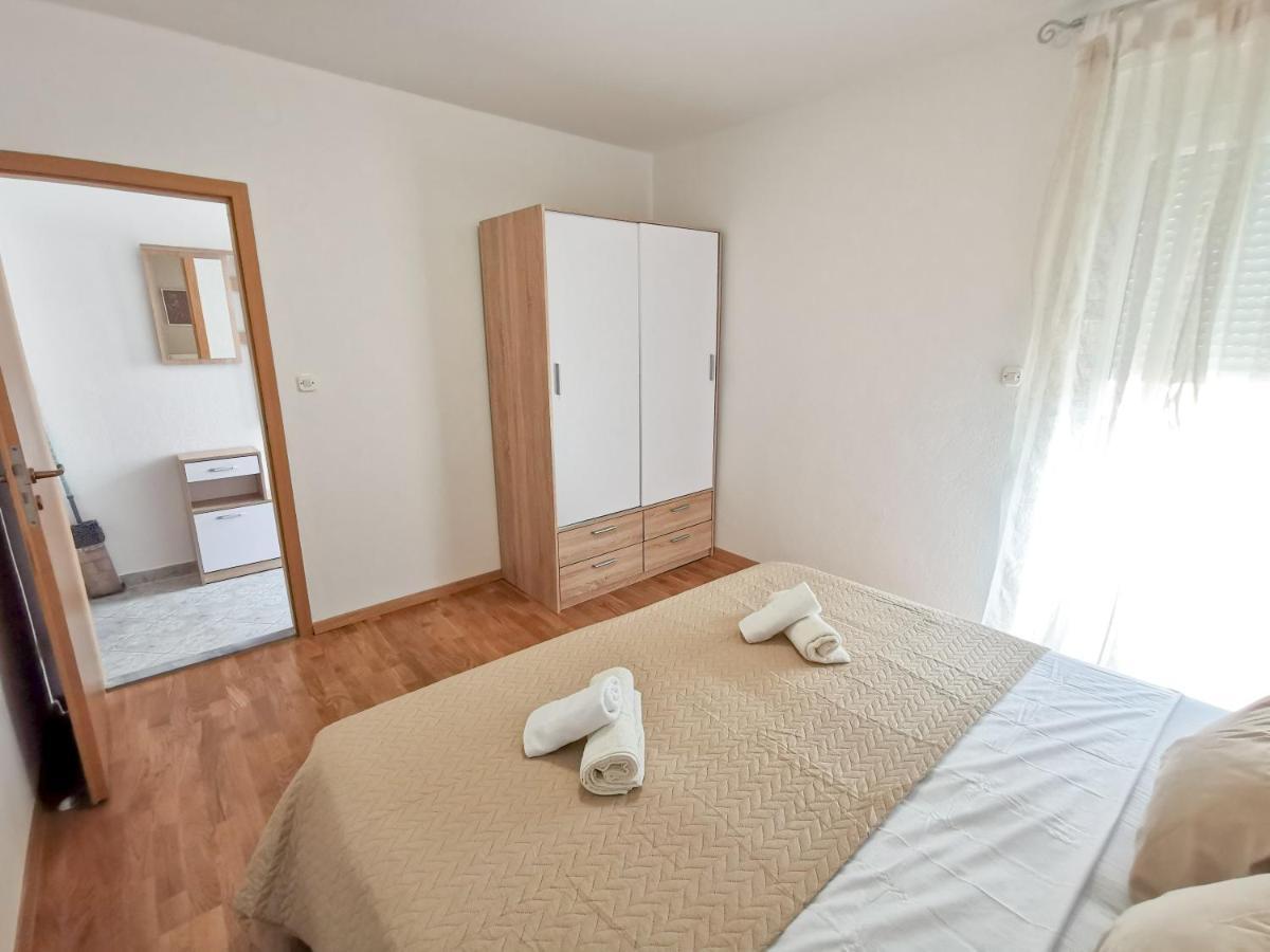 A4 Apartmani Kevic Kaštela Buitenkant foto
