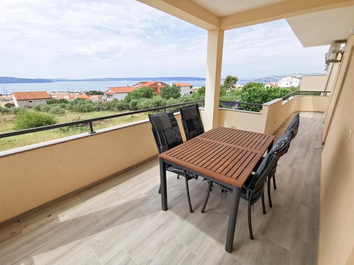 A4 Apartmani Kevic Kaštela Buitenkant foto