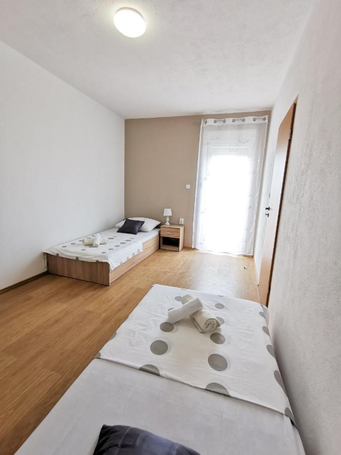 A4 Apartmani Kevic Kaštela Buitenkant foto