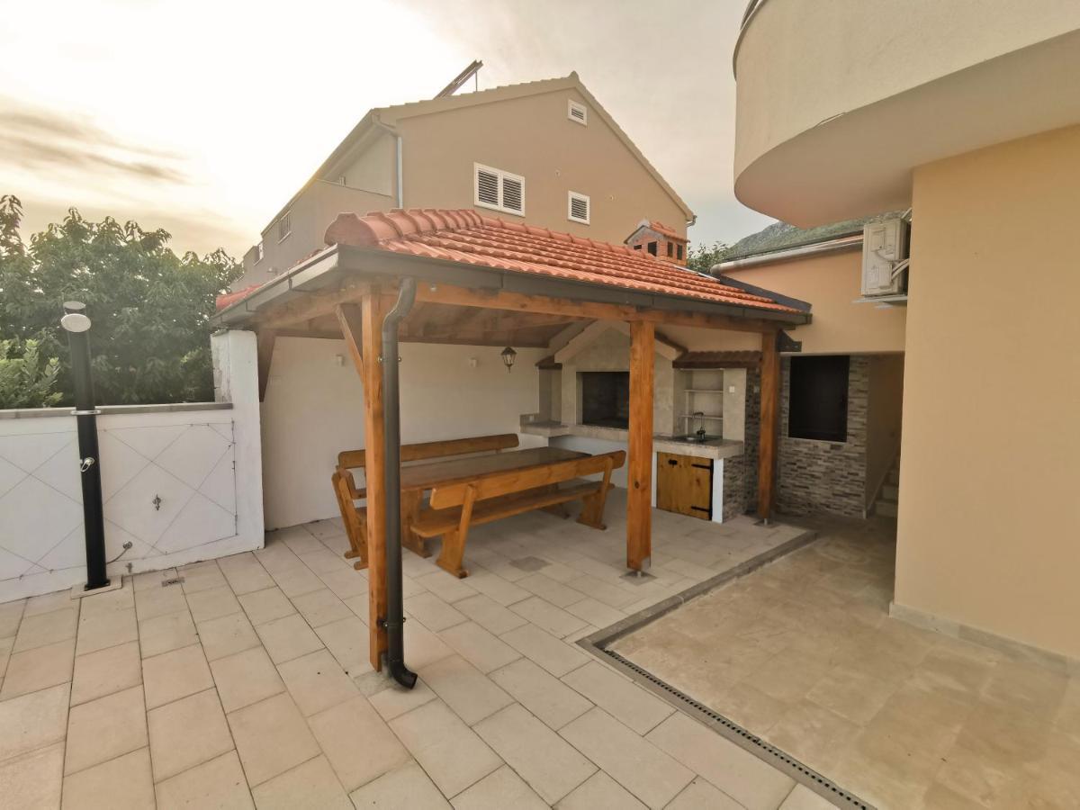 A4 Apartmani Kevic Kaštela Buitenkant foto
